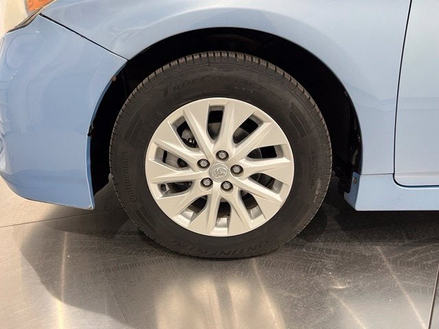 2012 Toyota Prius Plug-in Base