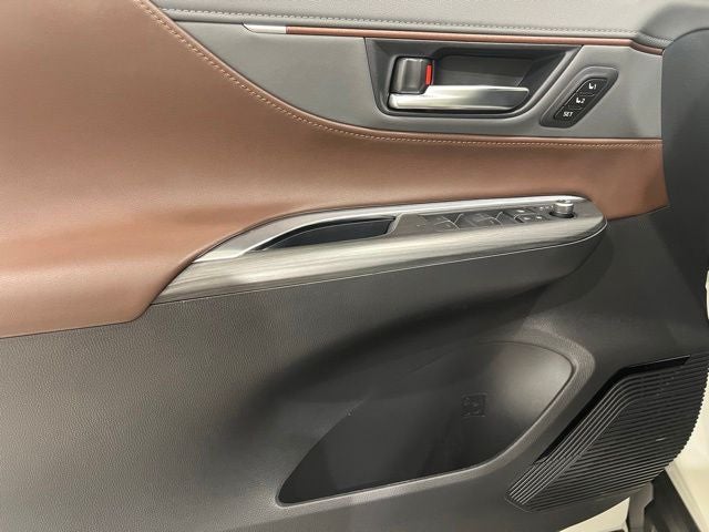 2022 Toyota Venza XLE