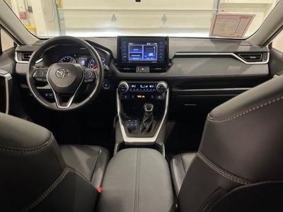 2020 Toyota RAV4 XLE Premium