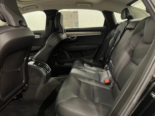 2023 Volvo S90 B6 Plus