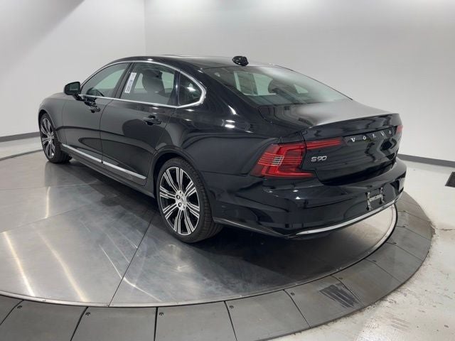 2023 Volvo S90 B6 Plus
