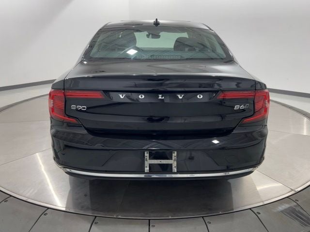 2023 Volvo S90 B6 Plus