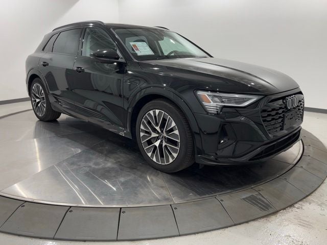 2024 Audi Q8 e-tron Prestige quattro