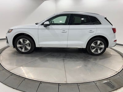 2024 Audi Q5 40 Premium quattro