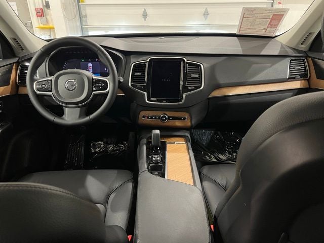 2024 Volvo XC90 B6 Plus Bright Theme