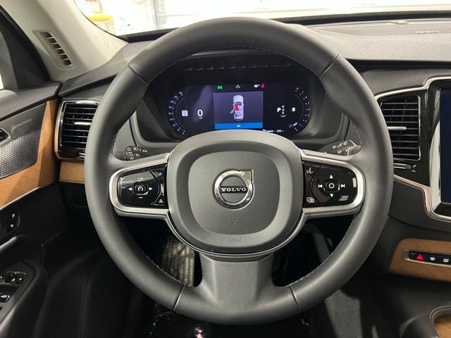 2024 Volvo XC90 B6 Plus Bright Theme
