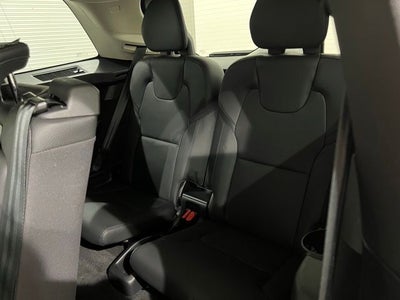 2024 Volvo XC90 B6 Plus Bright Theme