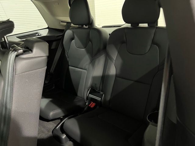 2024 Volvo XC90 B6 Plus Bright Theme