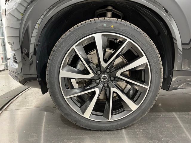 2024 Volvo XC90 B6 Plus Bright Theme
