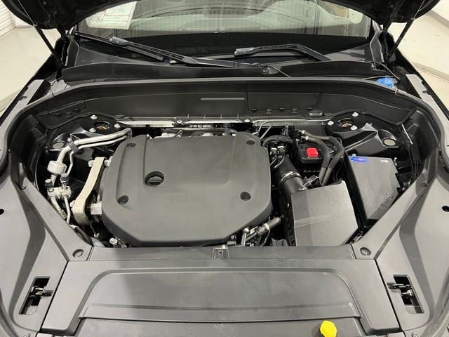 2024 Volvo XC90 B6 Plus Bright Theme