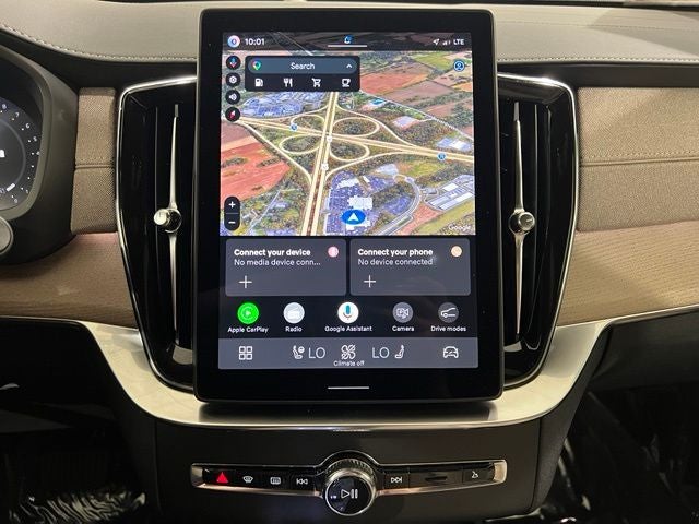 2026 Volvo XC90 B6 Core