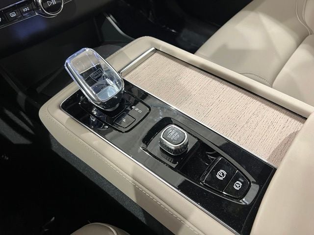 2026 Volvo XC90 B6 Core