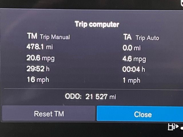 2023 Volvo XC60 B6 Ultimate Dark Theme
