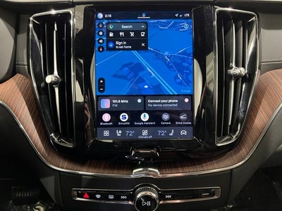 2023 Volvo XC60 B6 Ultimate Dark Theme