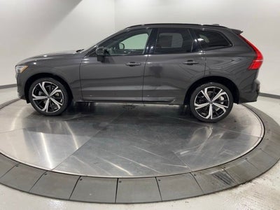 2023 Volvo XC60 B6 Ultimate Dark Theme