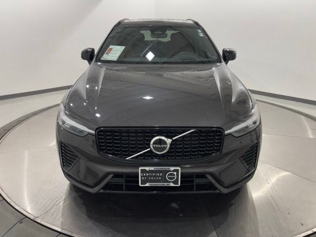 2023 Volvo XC60 B6 Ultimate Dark Theme
