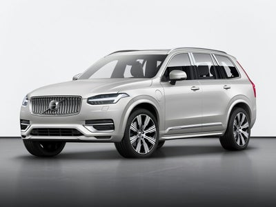 2022 Volvo XC90 T5 Momentum