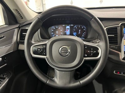 2022 Volvo XC90 T5 Momentum