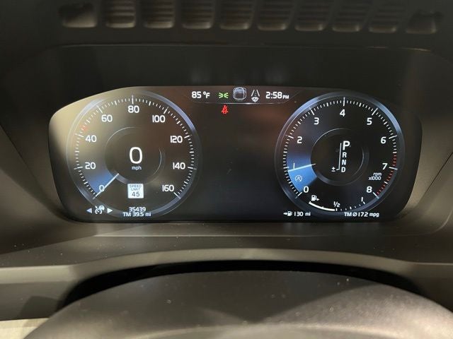 2022 Volvo XC90 T5 Momentum
