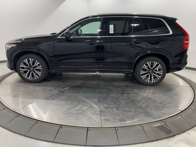 2022 Volvo XC90 T5 Momentum
