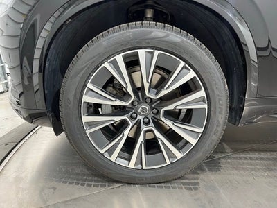 2022 Volvo XC90 T5 Momentum