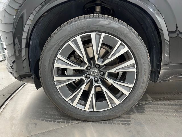 2022 Volvo XC90 T5 Momentum