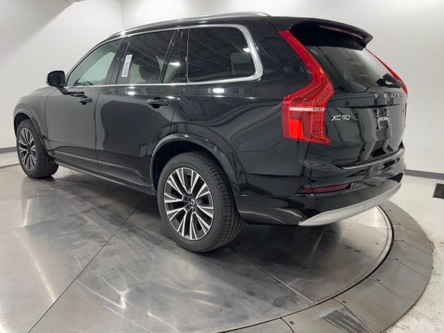 2022 Volvo XC90 T5 Momentum