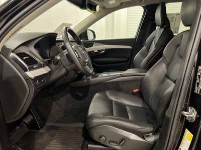2022 Volvo XC90 T5 Momentum