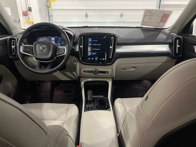 2021 Volvo XC40 Momentum