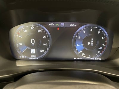 2021 Volvo XC40 Momentum