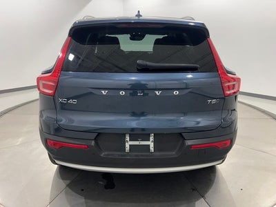 2021 Volvo XC40 Momentum
