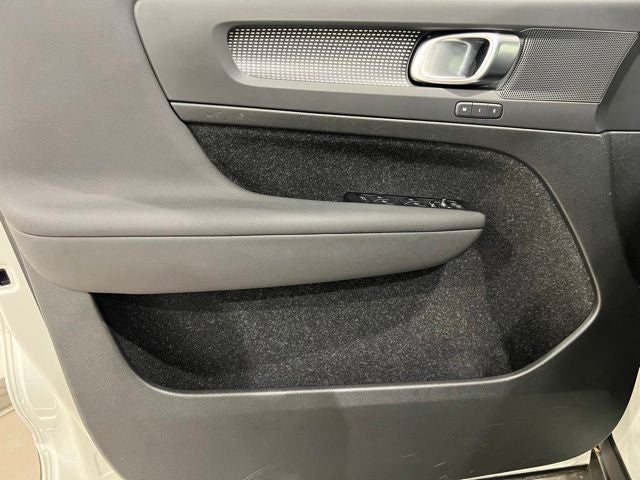 2021 Volvo XC40 R-Design
