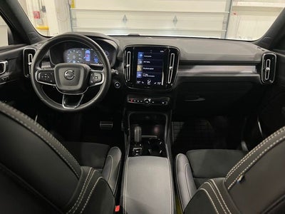 2021 Volvo XC40 R-Design