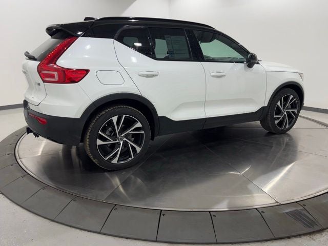 2021 Volvo XC40 R-Design