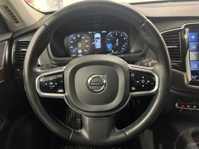 2017 Volvo XC90 T6 Momentum