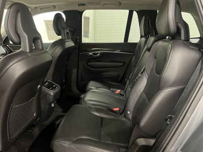 2017 Volvo XC90 T6 Momentum