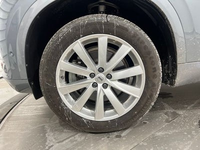 2017 Volvo XC90 T6 Momentum