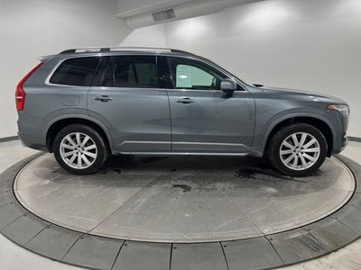 2017 Volvo XC90 T6 Momentum