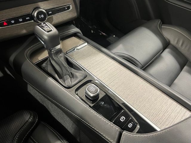 2022 Volvo XC90 T6 Inscription