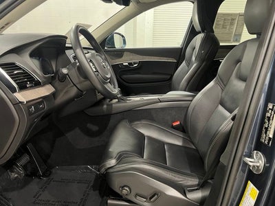 2022 Volvo XC90 T6 Inscription