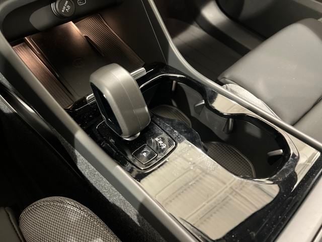 2024 Volvo XC40 Recharge Pure Electric Twin Core