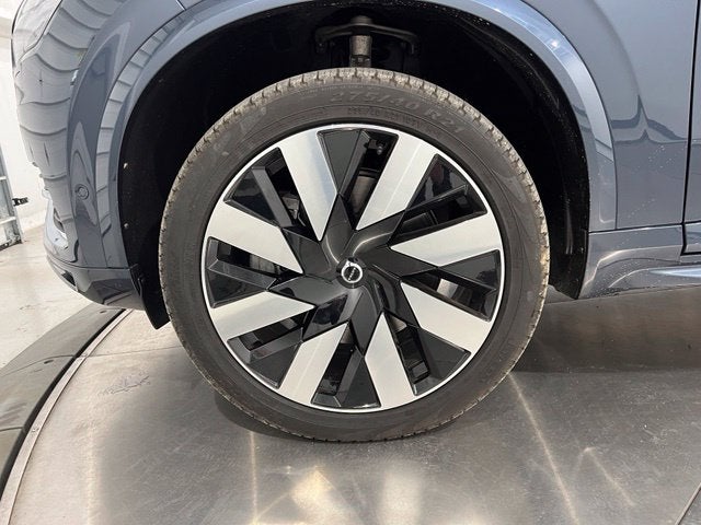 2024 Volvo XC90 Recharge Plug-In Hybrid T8 Plus Bright Theme 7 Passenger