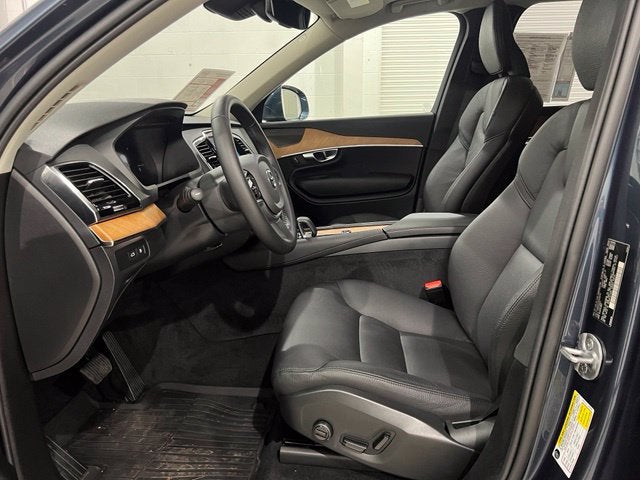 2024 Volvo XC90 Recharge Plug-In Hybrid T8 Plus Bright Theme 7 Passenger