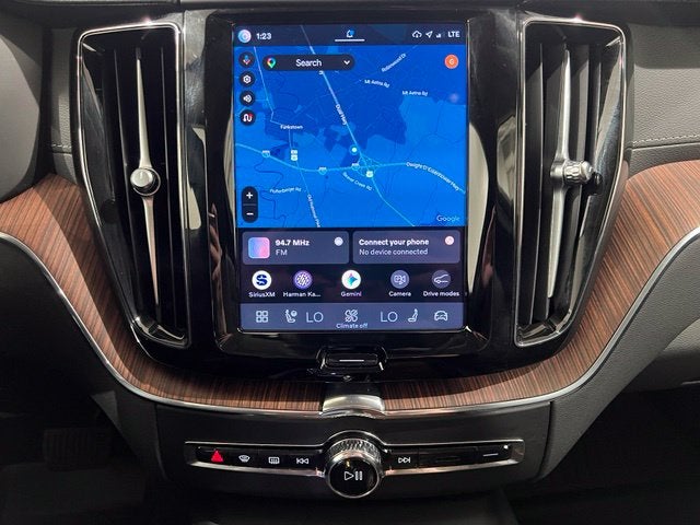 2024 Volvo XC60 Recharge Plug-In Hybrid Ultimate