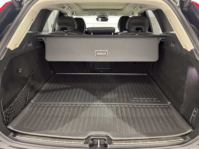 2024 Volvo XC60 Recharge Plug-In Hybrid Ultimate