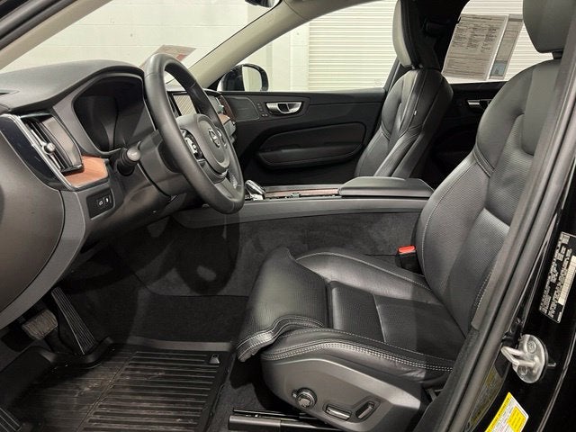 2024 Volvo XC60 Recharge Plug-In Hybrid Ultimate