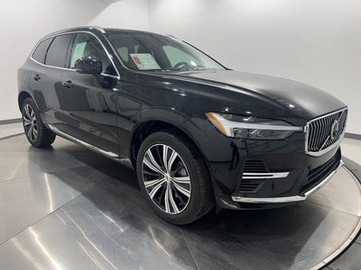 2023 Volvo XC60 Recharge Plug-In Hybrid T8 Plus Bright Theme