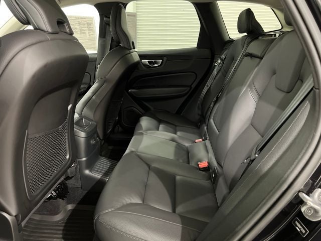 2023 Volvo XC60 Recharge Plug-In Hybrid T8 Plus Bright Theme