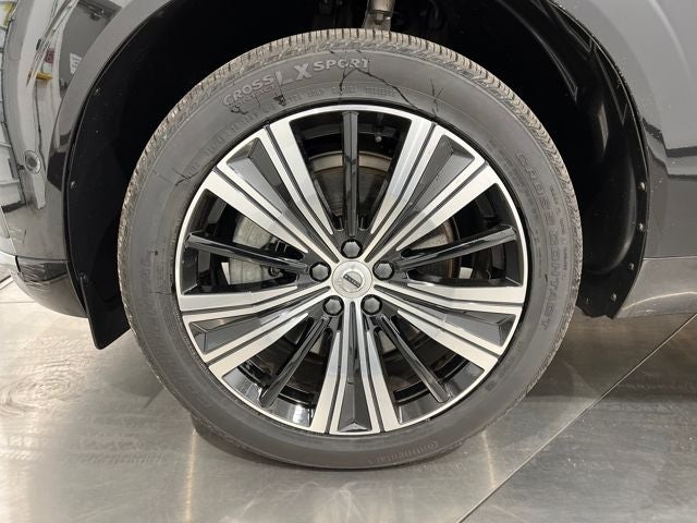 2023 Volvo XC60 Recharge Plug-In Hybrid T8 Plus Bright Theme
