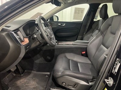 2023 Volvo XC60 Recharge Plug-In Hybrid T8 Plus Bright Theme